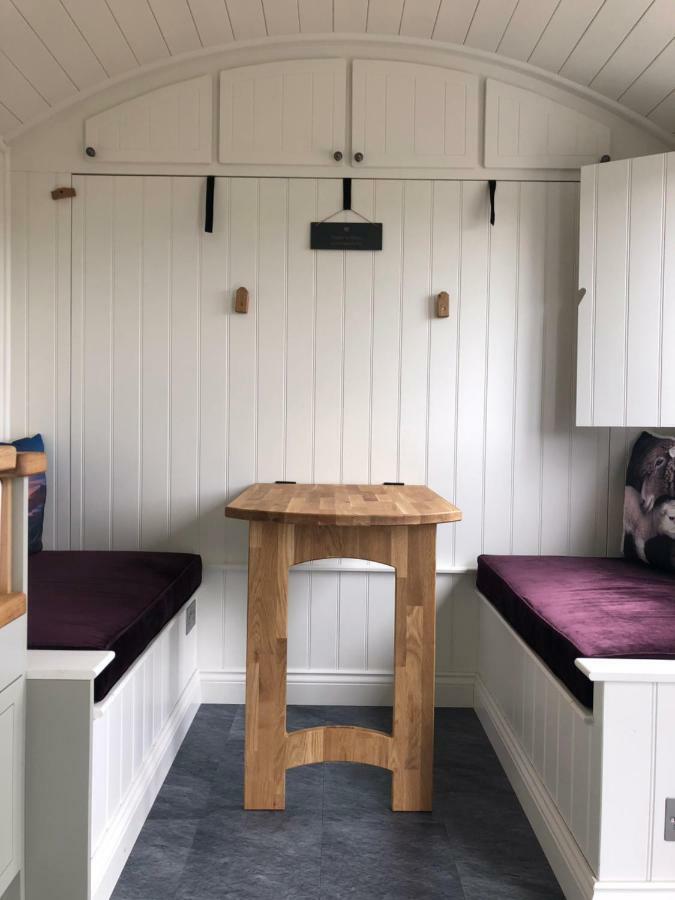 The Shepherds Hut Villa Lonmore Esterno foto