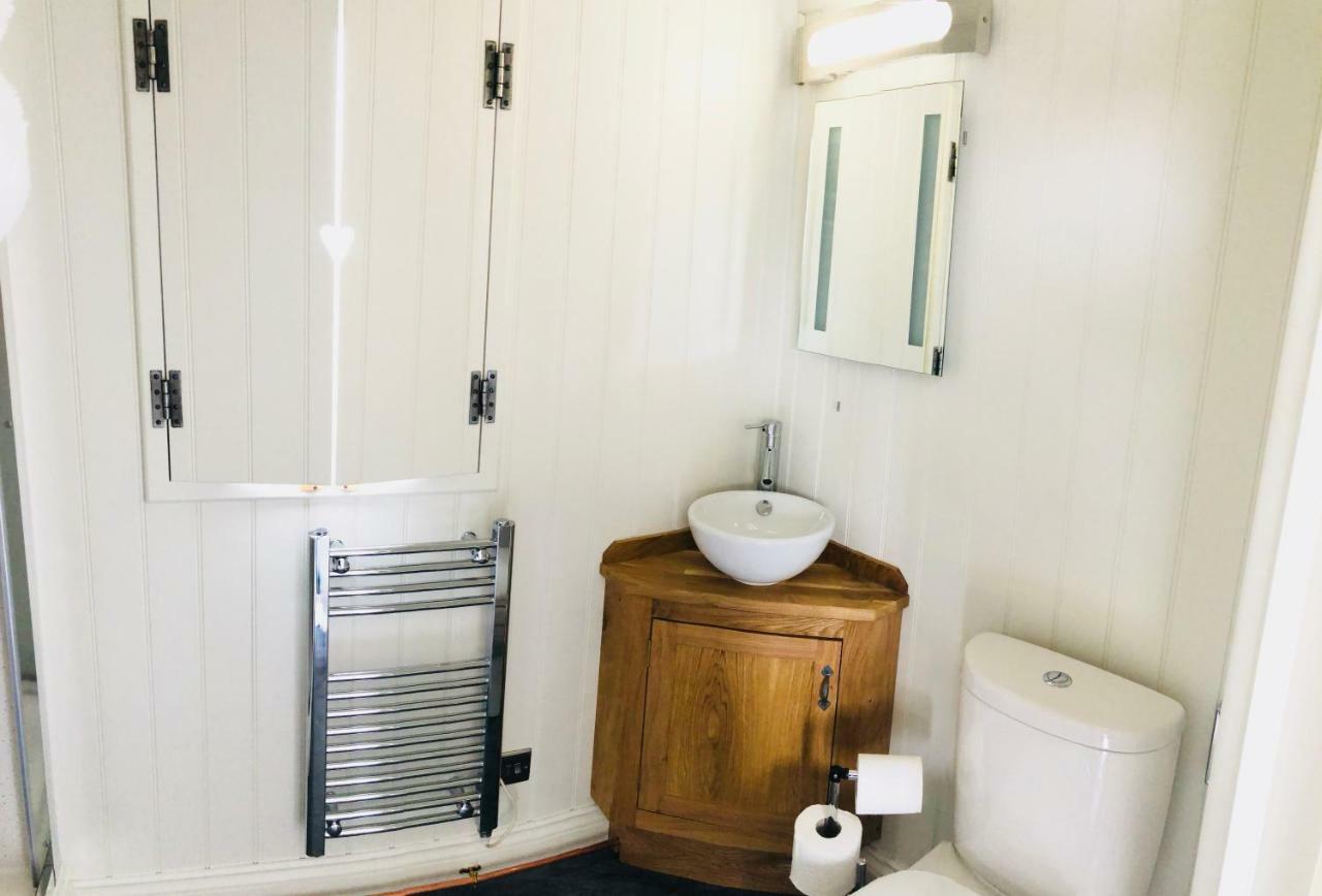 The Shepherds Hut Villa Lonmore Esterno foto