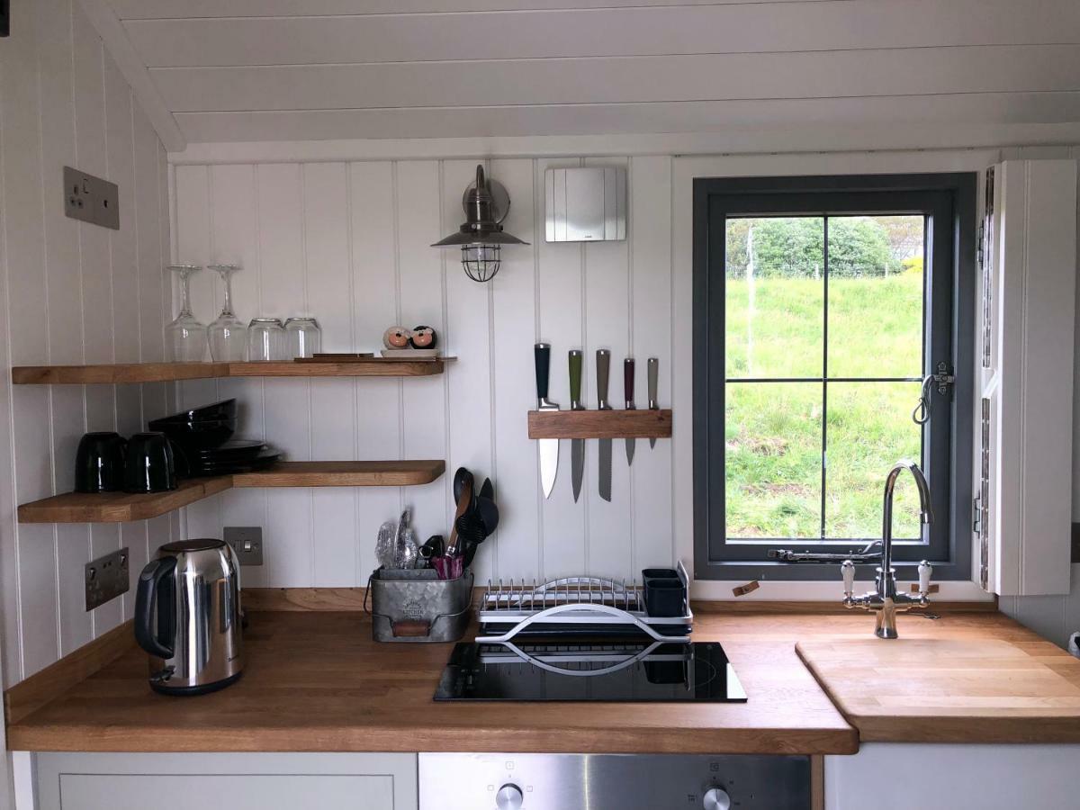 The Shepherds Hut Villa Lonmore Esterno foto