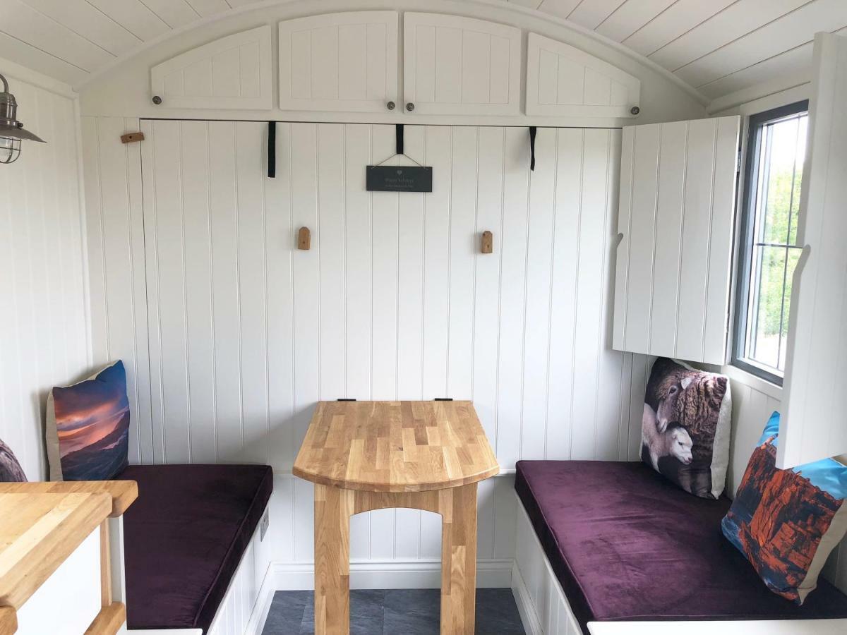 The Shepherds Hut Villa Lonmore Esterno foto